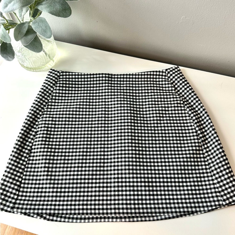 Classic Black and White Checkered Skirt